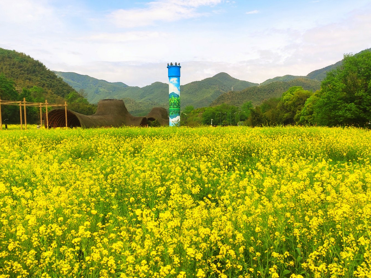 “两山”理论发源地——余村